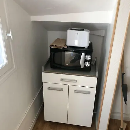 Holiday's Apartment *